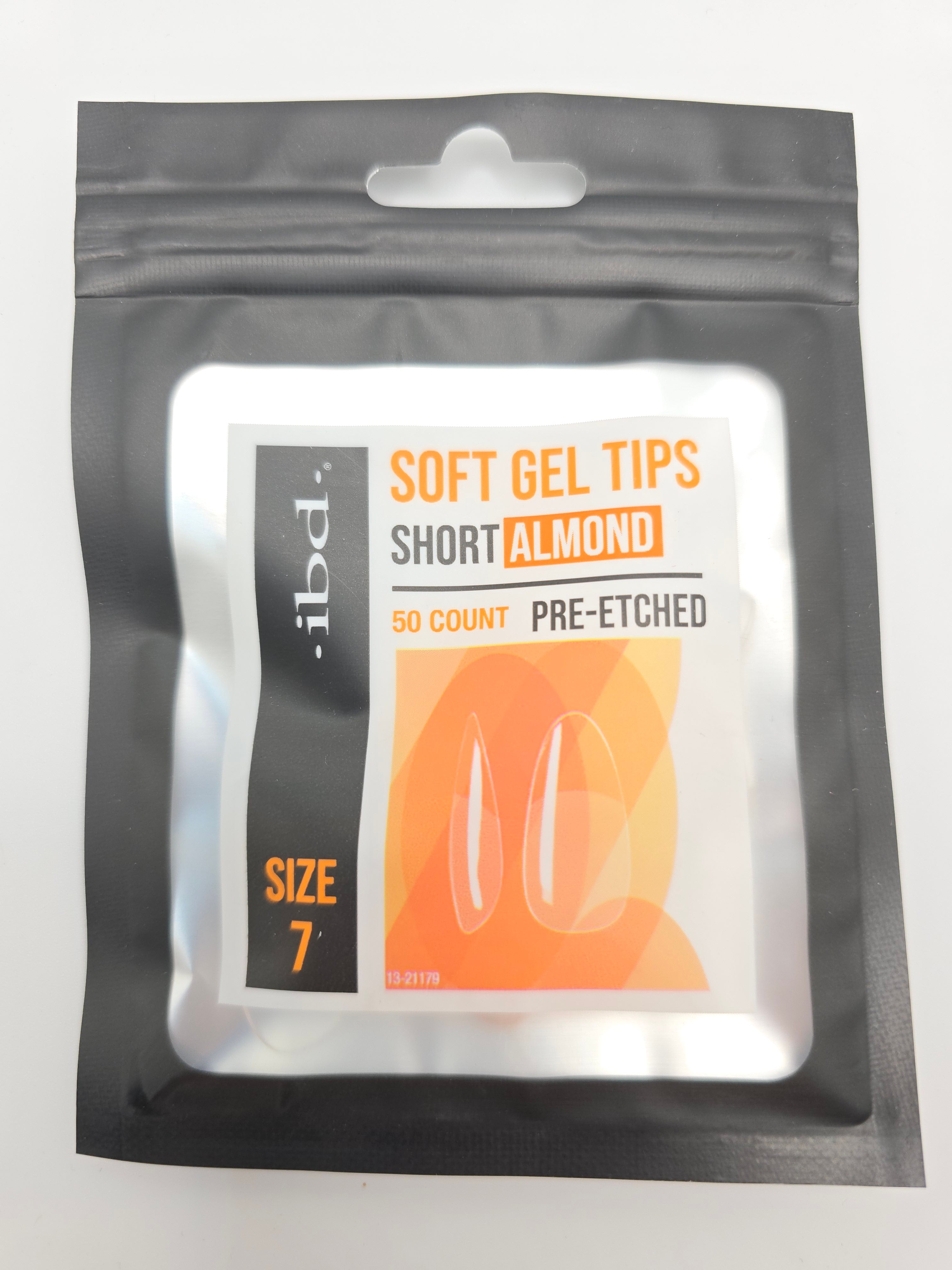 7 - Ibd SOFT GEL TIPS - PRE-ETCHED - SHORT ALMOND